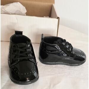 Infant Boys or Girls Shiney Black Lace Up Oxford Shoes Size 1